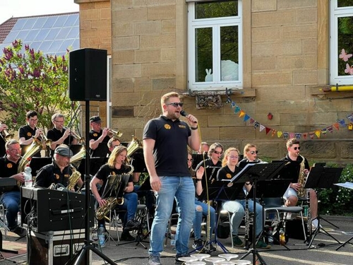 Musikalische Weinwanderung in Dahenfeld