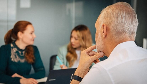 Vorgehen gegen Altersdiskriminierung am Arbeitsplatz