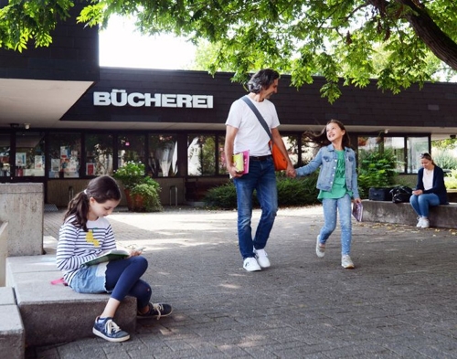 Stadtbibliothek Heilbronn passt Gebühren an: Digitalisierung im Fokus