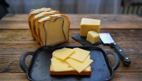 Food Pairing: Süßes Brot mit kräftig-würzigem Aufstrich