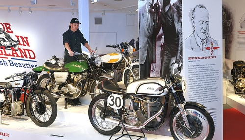 Digitales Archiv verbindet Motorradfans weltweit