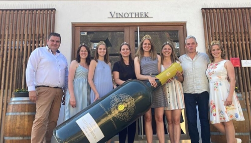 Deutsche Weinhoheiten würdigen Württemberg