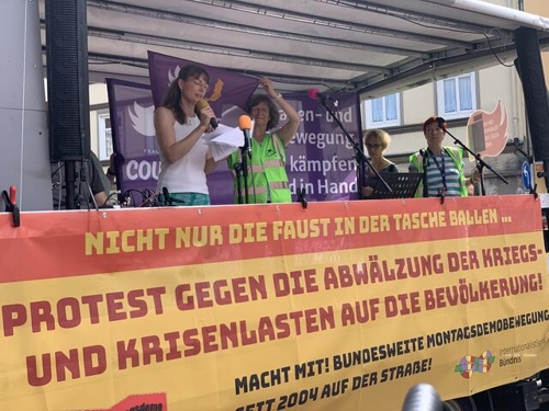 Frauenverband Courage: bei der Montagsdemonstration in Eisenach