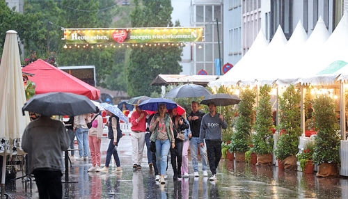 Regen und Kälte: Droht dem Heilbronner Weindorf 2024 ein Fiasko