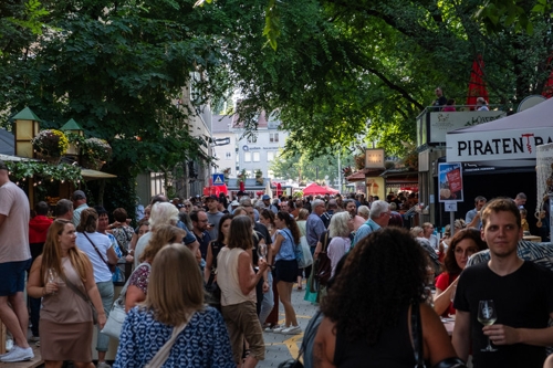 Munterer Weindorfauftakt zum Sommerferienausklang