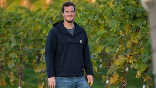 Moritz Ocker kandidiert als Weinkönigin in Heilbronn