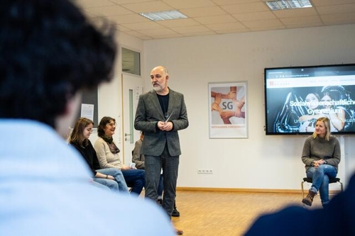 Sozialwissenschaftliches Gymnasium: Politik auf Augenhöhe