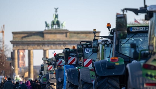 Bauern angespannt auf dem politischen Feld – STIMME.de