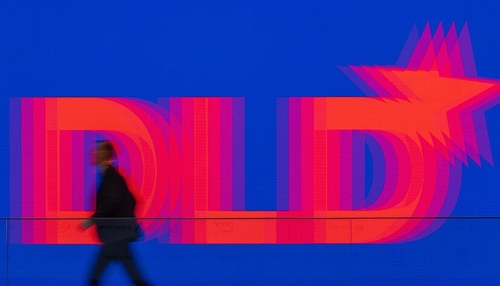 Entwicklung der Künstlichen Intelligenz auf einer Digitalkonferenz