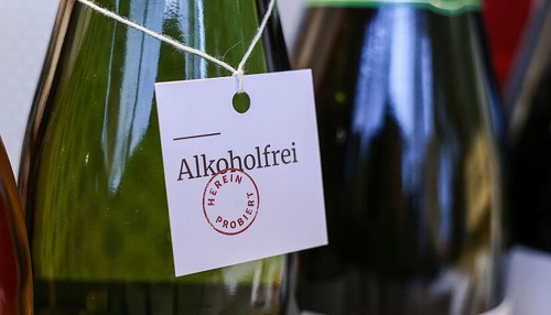 Dry January: Der Trend zum alkoholfreien Wein