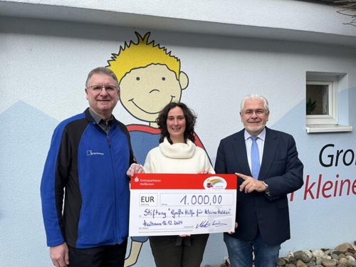 Spende: Kronimus spendet 1.000 Euro für die „kleine Helden“