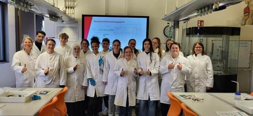 PTA-Klasse der Bernd-Blindow-Schule im Labor der Experimenta