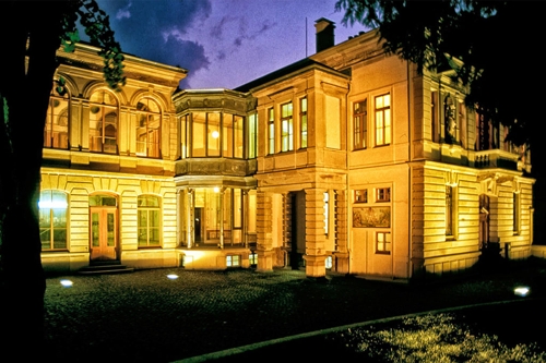 Die Wein Villa in Heilbronn: Ein neoklassizistisches Meisterwerk