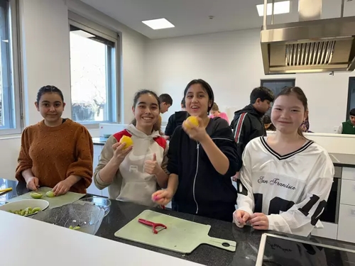 Rosenauschule Projekt: Bunte Mischung: Vitaminbombe im Klassenzimmer