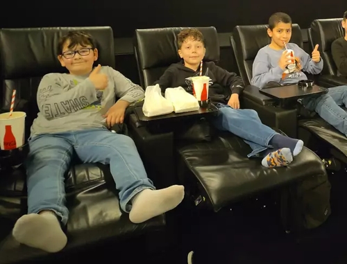 Kinobesuch der 4. Klassen in Heilbronn: Märchen auf der großen Leinwand