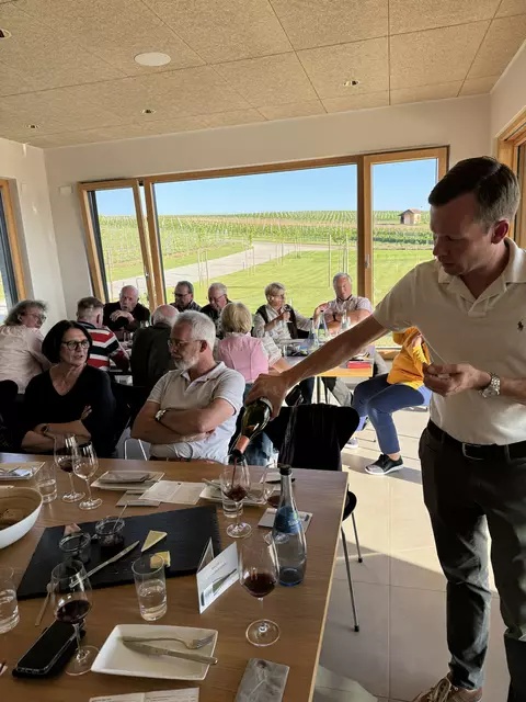 Weinbruderschaft Heilbronn besucht Weingut Hirschmüller